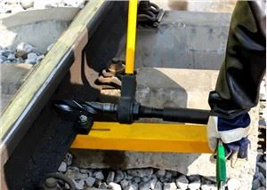 SBZ-31 Rukovanje mašinom za bušenje šina ručno
